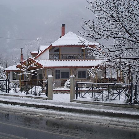 Guesthouse Agnandi Káto Loutrákion Buitenkant foto