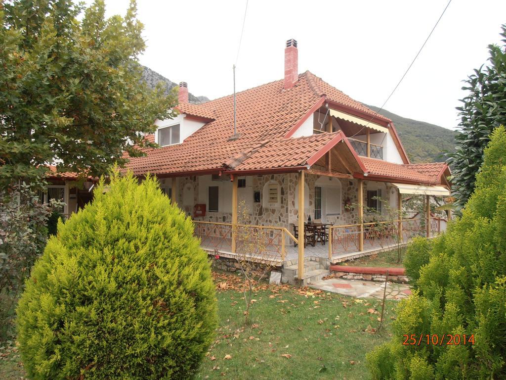 Guesthouse Agnandi Káto Loutrákion Kamer foto