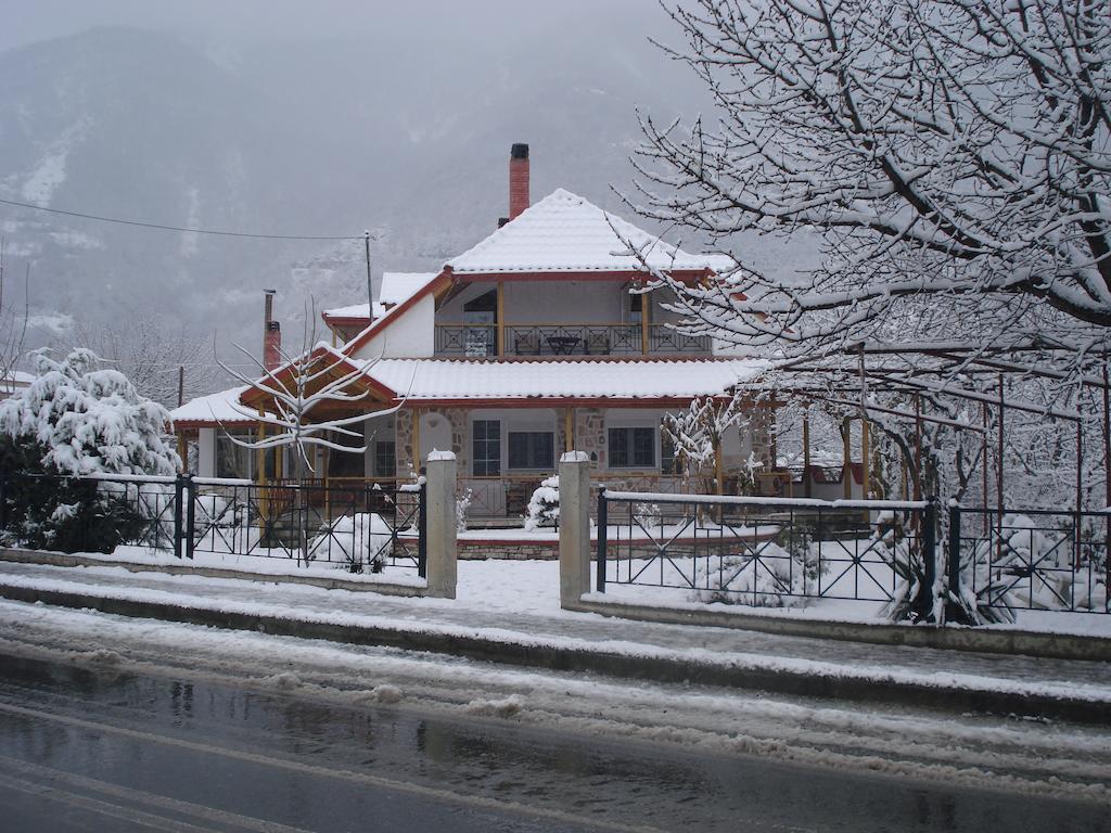 Guesthouse Agnandi Káto Loutrákion Buitenkant foto